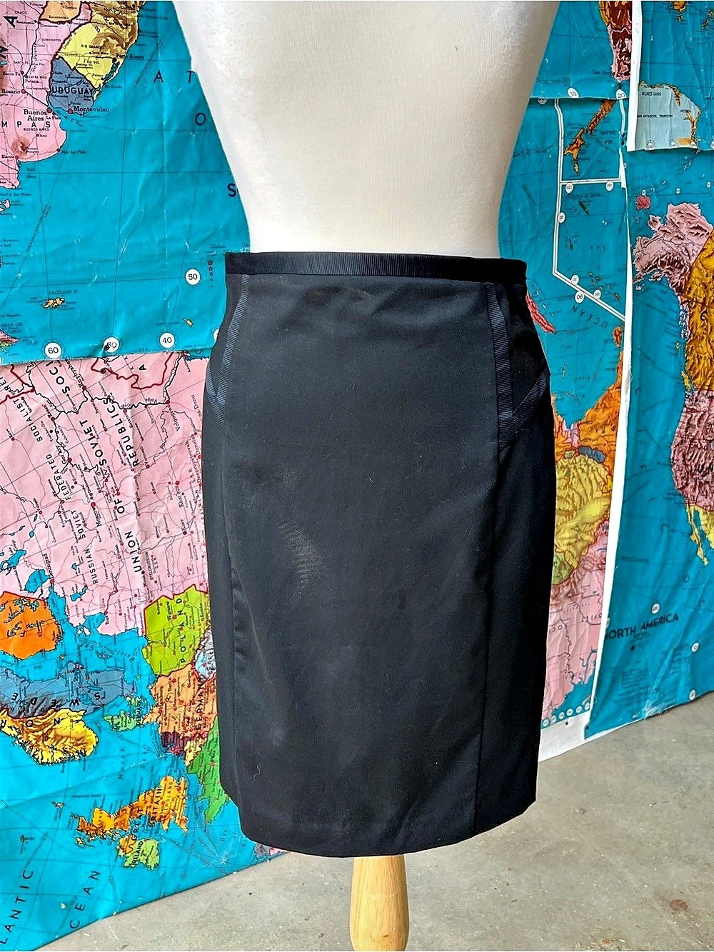 Express Design Studio Black Animal Print Pencil Skirt Size 10